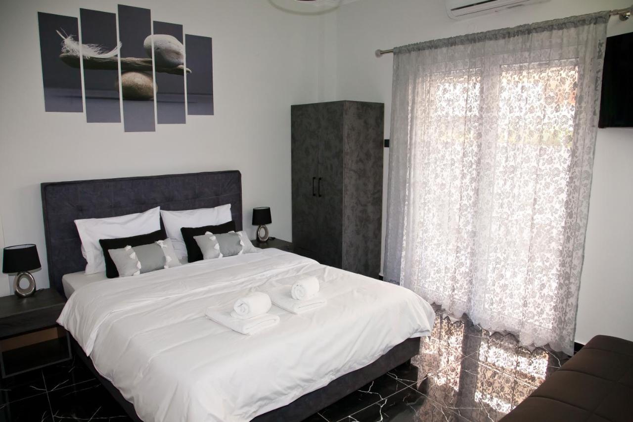 Chris Luxury Studio อิโออันนินา ภายนอก รูปภาพ