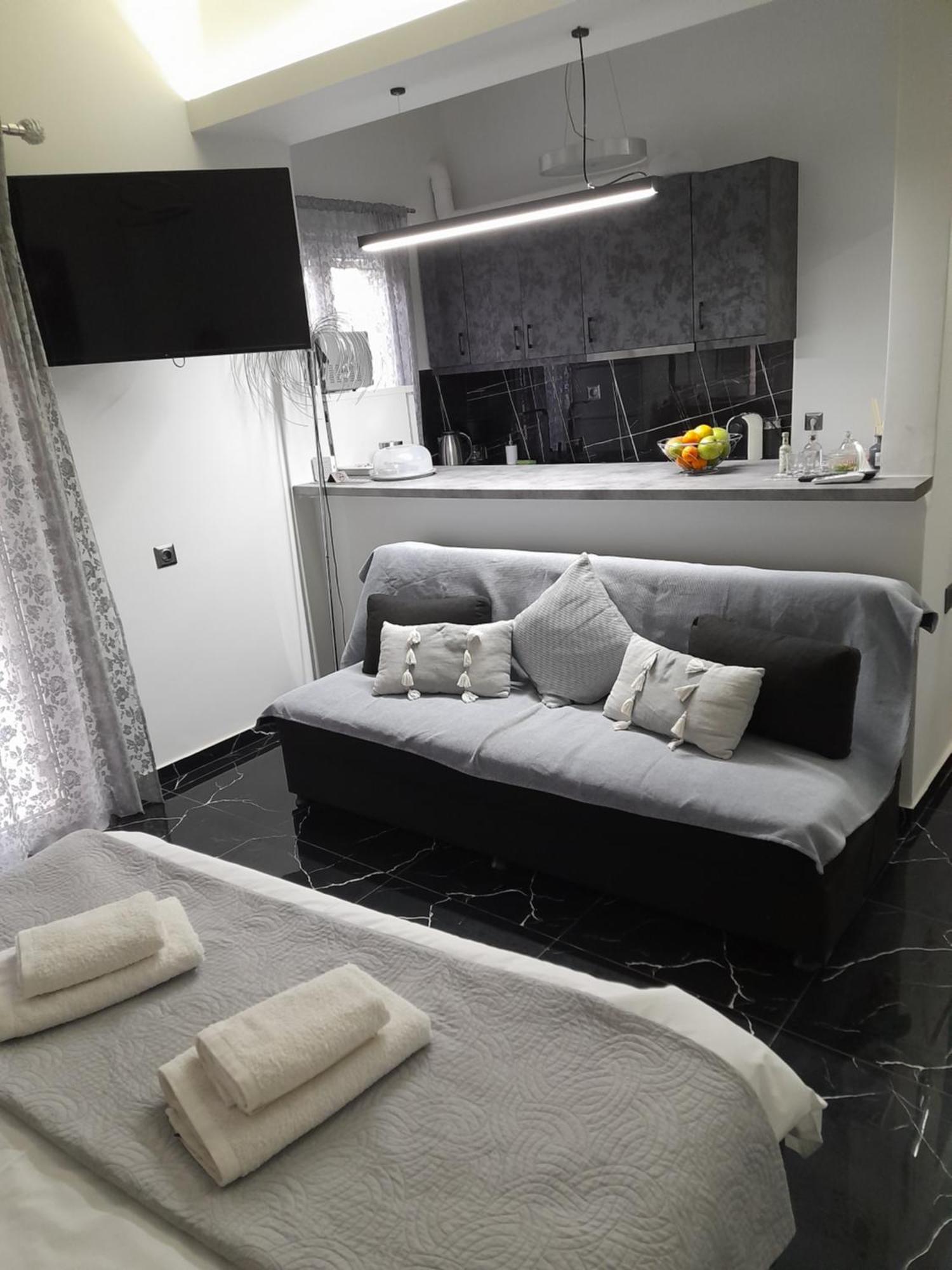 Chris Luxury Studio อิโออันนินา ภายนอก รูปภาพ